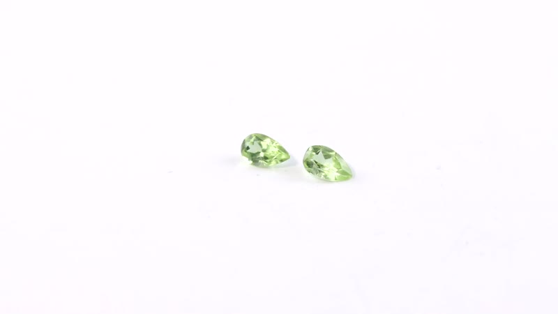 Hebei Peridot Set of 2 (Pear 5x3 mm) 0.41 ctw