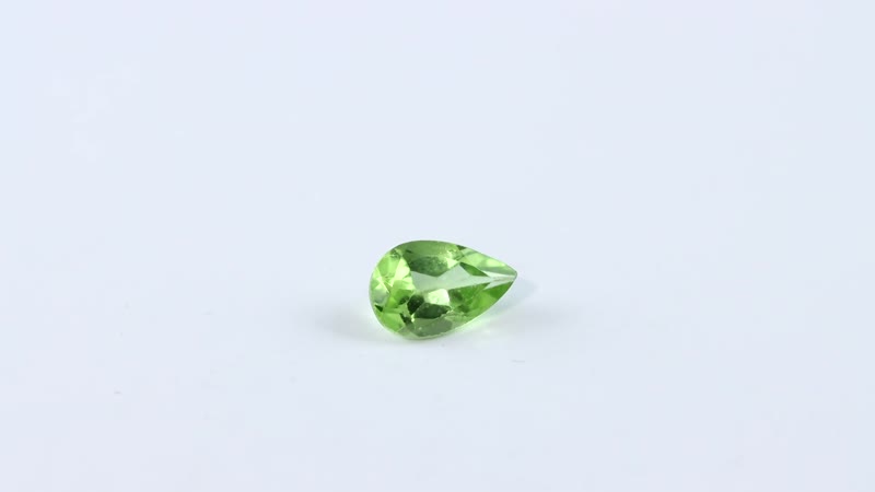 Hebei Peridot (Pear 8x5 mm) 0.78 ctw
