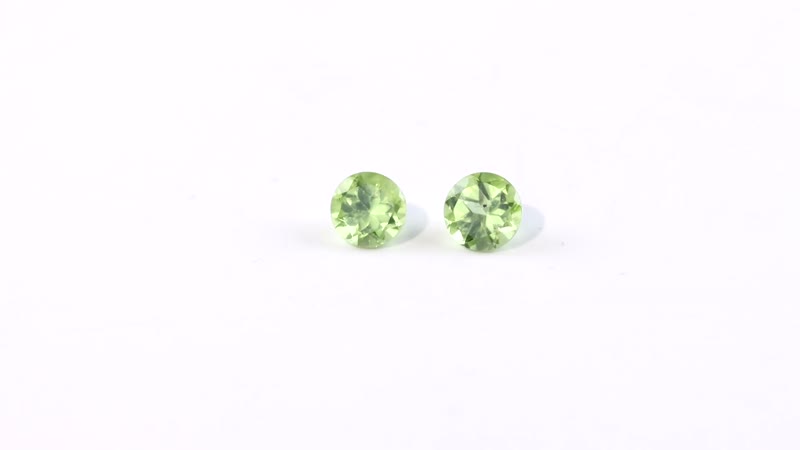 Hebei Peridot Set of 2 (Rnd 5 mm) 0.85 ctw