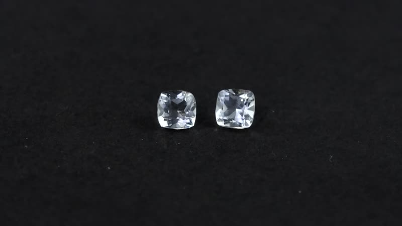 Petalite Set of 2 (Cush 5x5 mm) 0.99 ctw