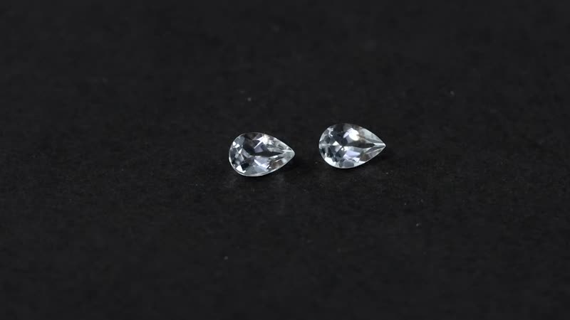 Petalite Set of 2 (Pear 6x4 mm) 0.64 ctw