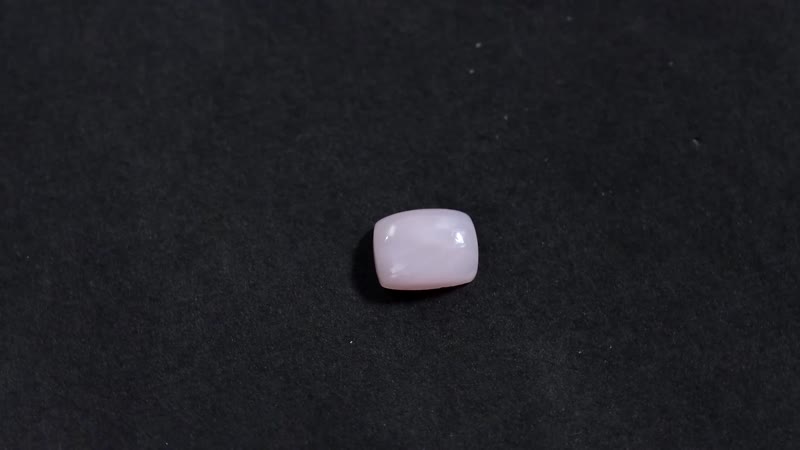 Peruvian Pink Opal (Cush 8x6 mm) 1.06 ctw