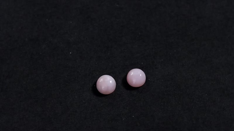 AA Peruvian Pink Opal Set of 2 (Rnd 5 mm) 0.85 ctw