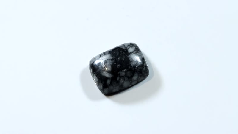Austrian Pinolith (Cush 16x12 mm) 10.24 ctw