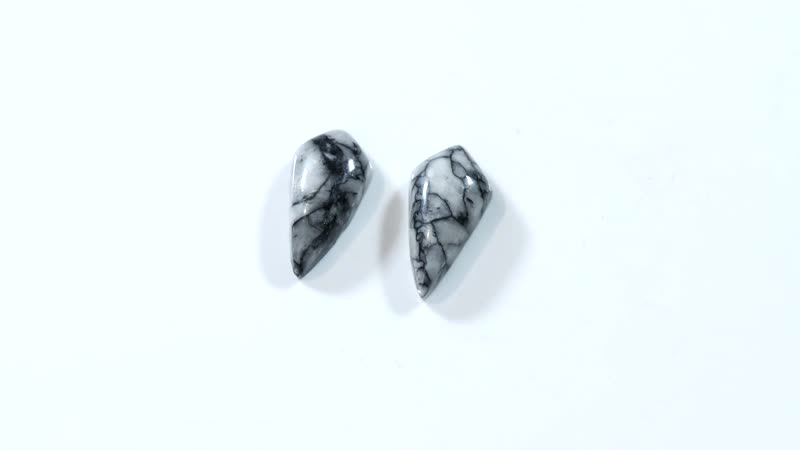 Austrian Pinolith Set of 2 (Kite 14x7 mm) 4.62 ctw