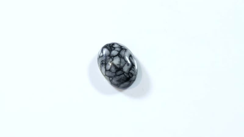 Austrian Pinolith (Oval 14x10 mm) 5.59 ctw