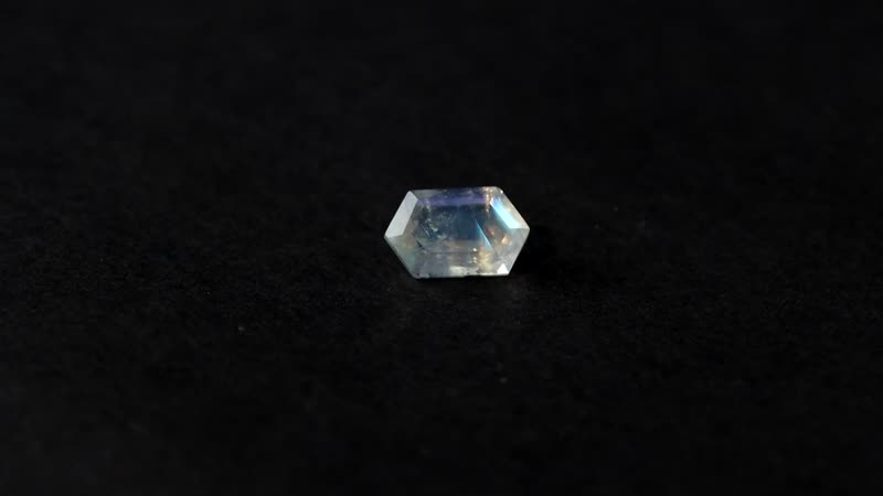 AA Rainbow Moonstone (Fancy 10x6 mm) 1.61 ctw