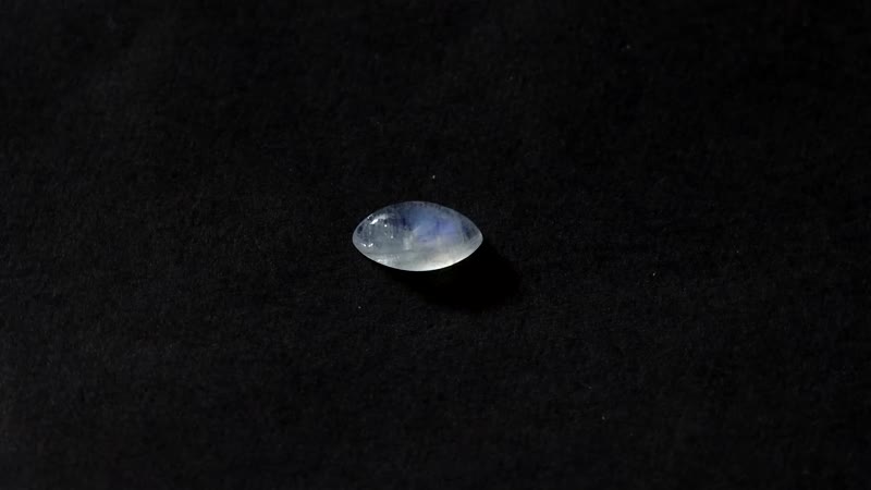Rainbow Moonstone (Mrq 10x5 mm) 1.40 ctw