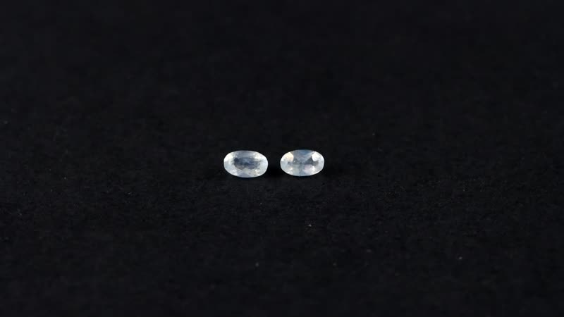 AA Rainbow Moonstone Set of 2 (Oval 5x3 mm) 0.42 ctw