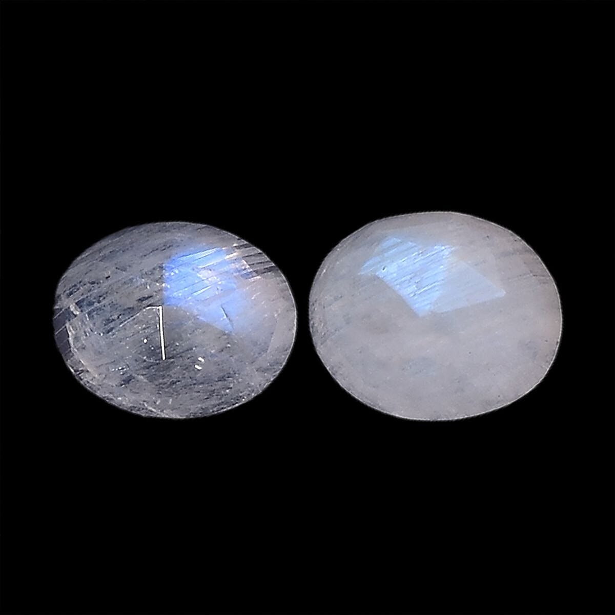 AA Rainbow Moonstone Set of 2 (Oval 5x4 mm) 0.72 ctw