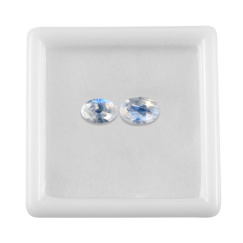 AA Rainbow Moonstone Set of 2 (Oval 6x4 mm) 0.78 ctw