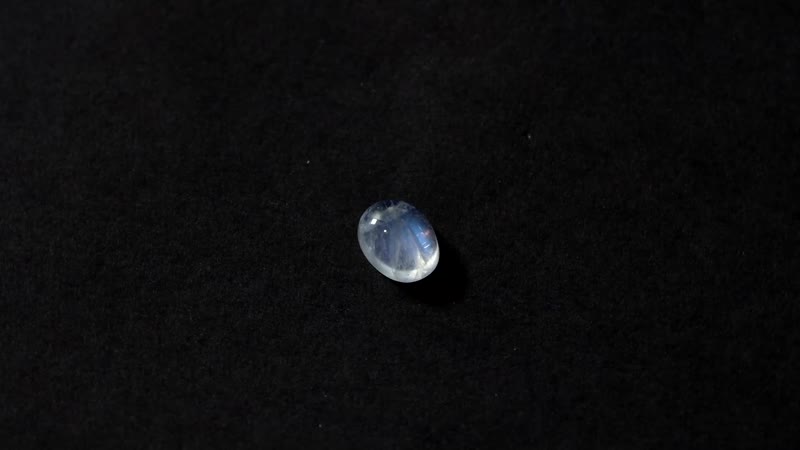 AA Rainbow Moonstone (Oval 8x6 mm) 1.17 ctw