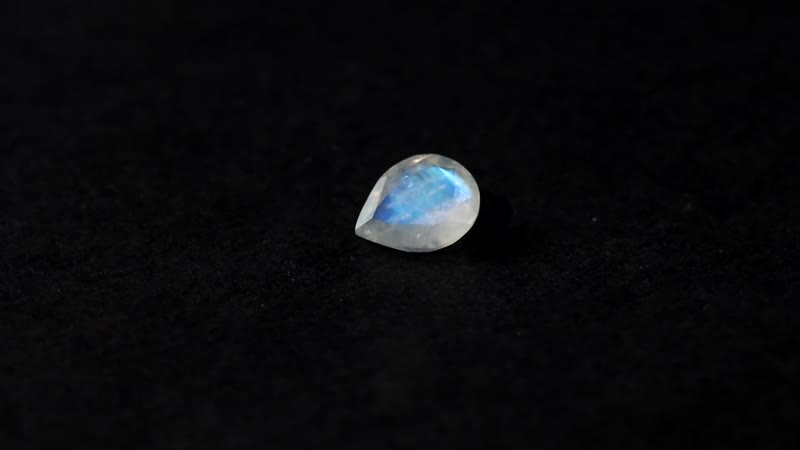 AA Rainbow Moonstone (Pear 10x8 mm) 1.70 ctw Loose Gemstone