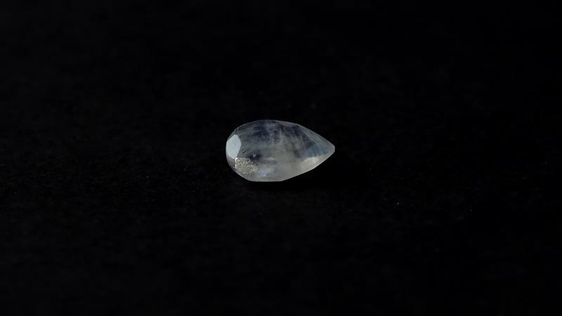 Rainbow Moonstone (Pear 12x8 mm) 2.28 ctw