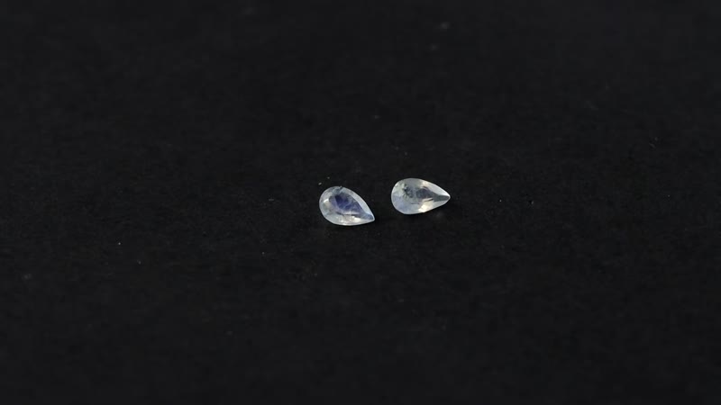 AA Rainbow Moonstone Set of 2 (Pear 5x3 mm) 0.34 ctw