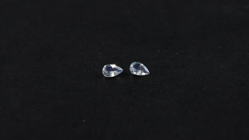 AAA Rainbow Moonstone Set of 2 (Pear 5x3 mm) 0.40 ctw
