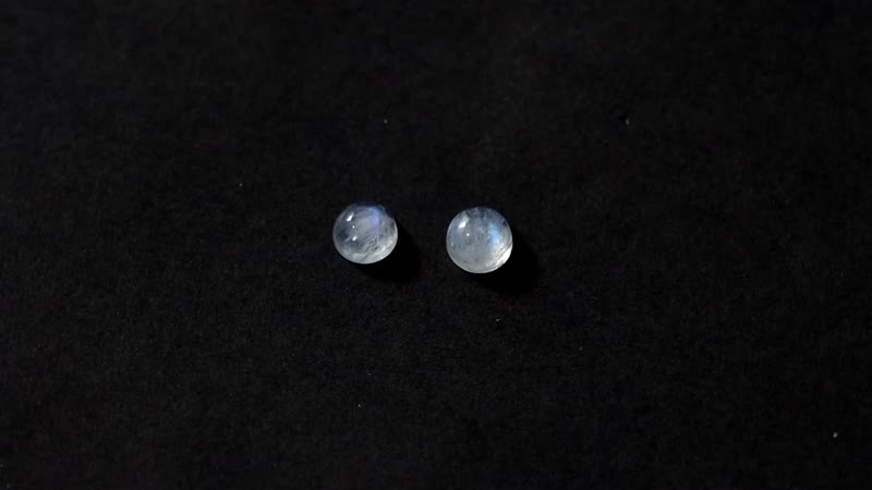 Rainbow Moonstone Set of 2 (Rnd 5 mm) 1.00 ctw