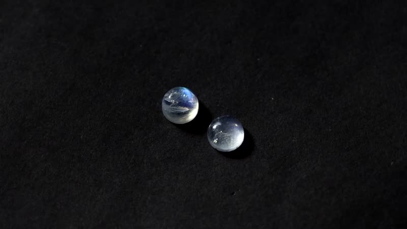 Rainbow Moonstone Set of 2 (Rnd 6 mm) 1.72 ctw