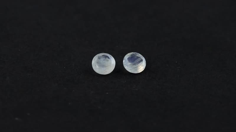 Rainbow Moonstone Set of 2 (Rnd 6 mm) 1.43 ctw