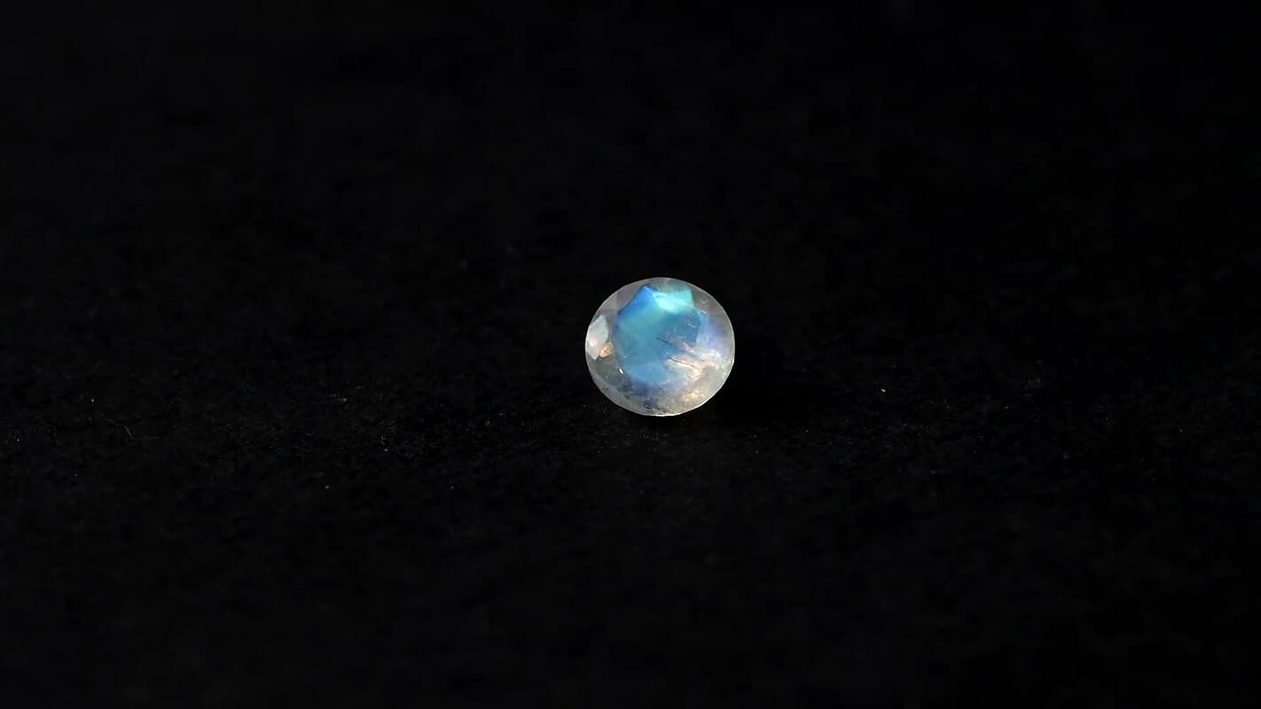 Rainbow Moonstone (Rnd 7 mm) 1.21 ctw