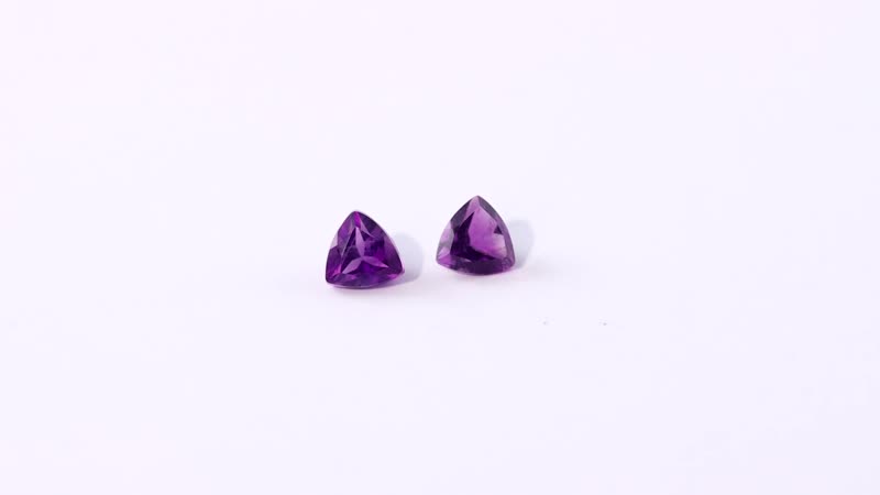 African Amethyst Set of 2 (Trl 5 mm) 0.71 ctw