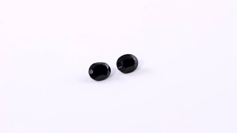 Thai Black Spinel Set of 2 (Ovl 5x4 mm) 0.71 ctw