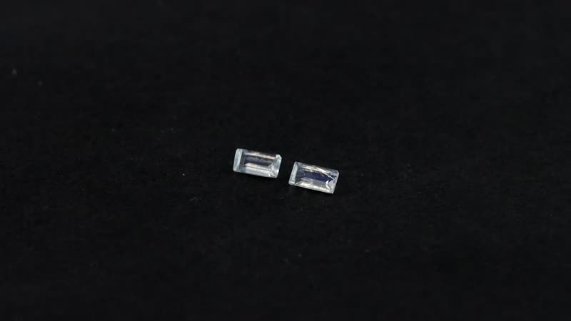 AA Rainbow Moonstone (Bgt 5x2.5 mm) 0.34 ctw