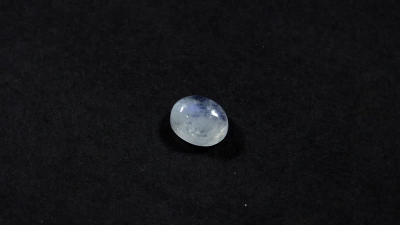 AA Rainbow Moonstone (Oval 10x8 mm) 2.60 ctw