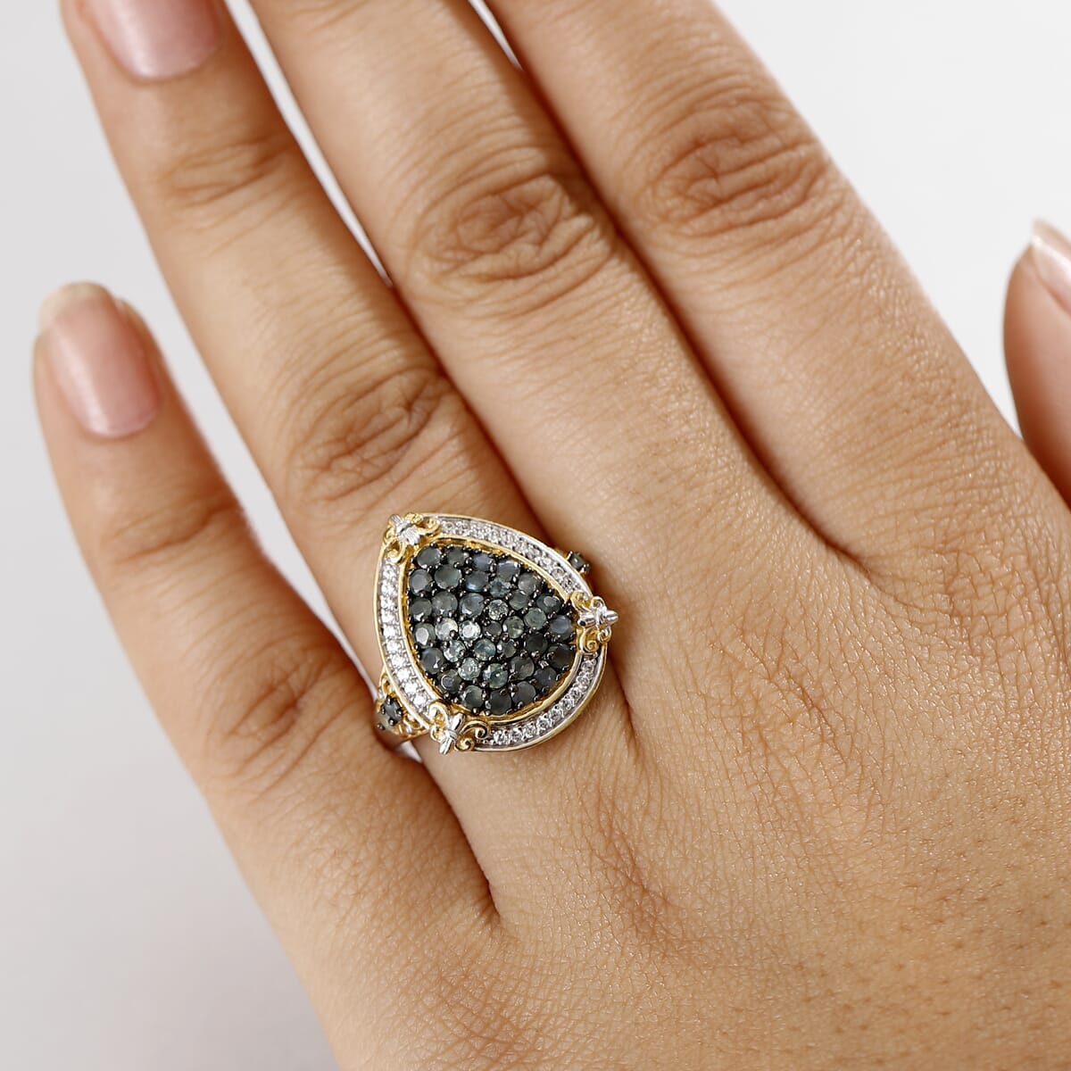 D'Joy Narsipatnam Alexandrite and White Zircon 1.85 ctw Vintage ERA Ring in 18K Vermeil YG and Rhodium Over Sterling Silver (Size 9.0) image number 2