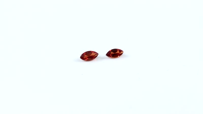 Mozambique Garnet Set of 2 (Mrq 5x2.5 mm) 0.26 ctw
