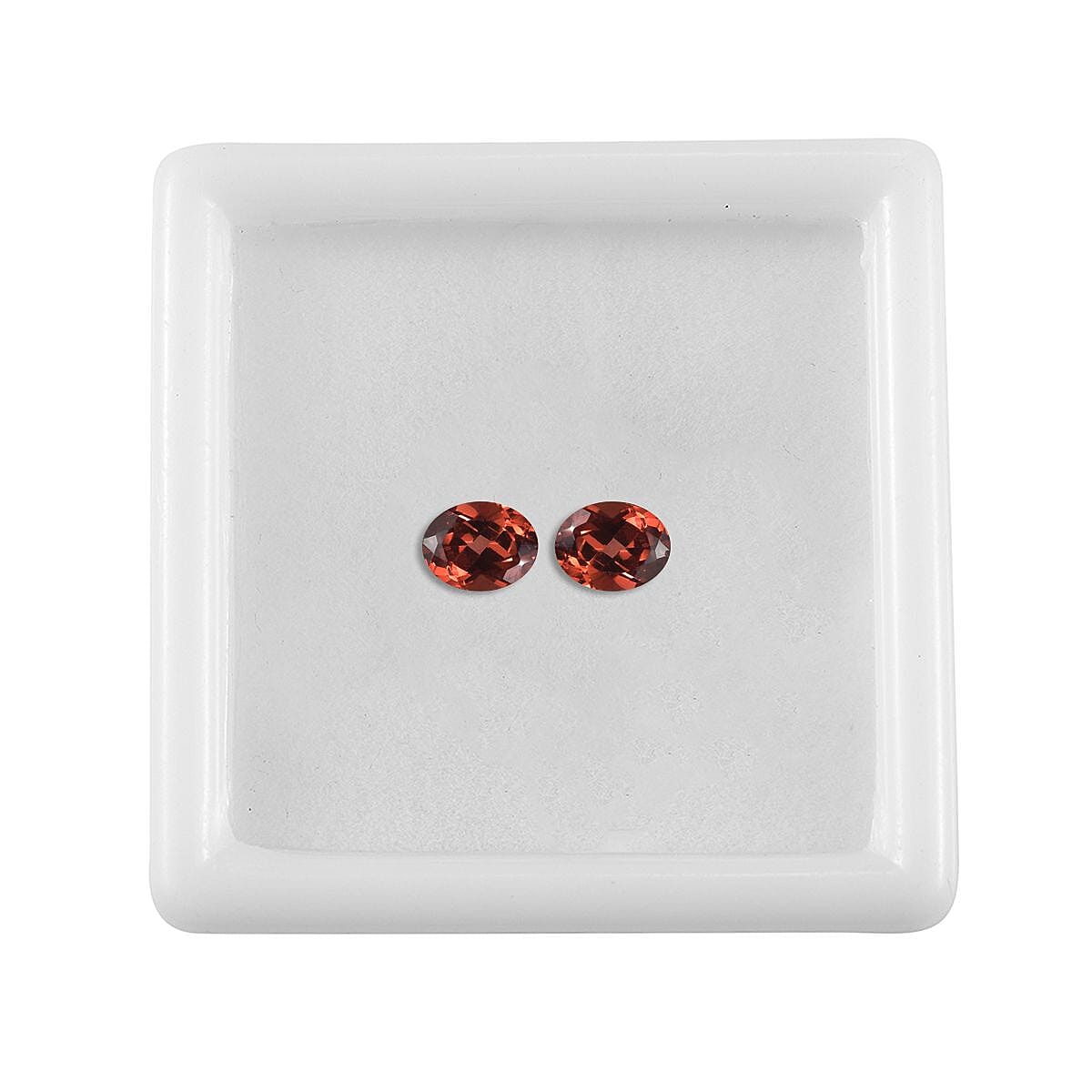 Mozambique Garnet Set of 2 (Ovl 5x4 mm) 0.78 ctw