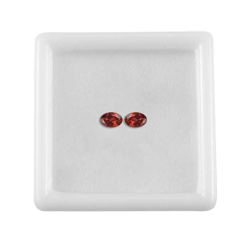 Mozambique Garnet Set of 2 (Ovl 6x4 mm) 1.05 ctw