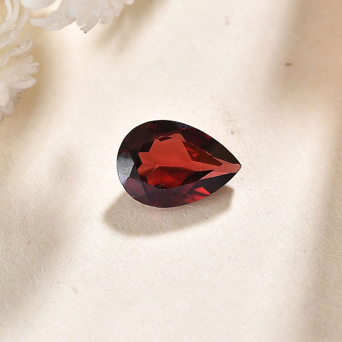 Mozambique Garnet (Pear 10x7 mm) 2.06 ctw image number 1