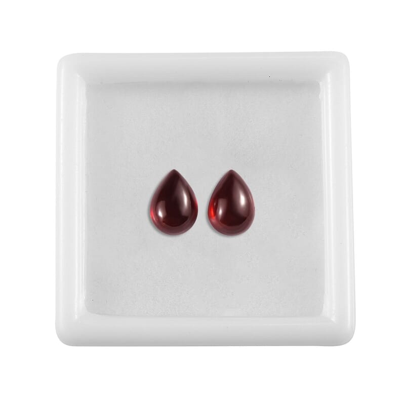 AA Mozambique Garnet Set of 2 (Pear 7x5mm) 1.93 ctw
