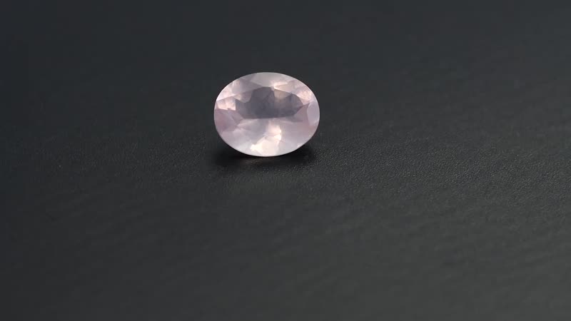 AA Galilea Rose Quartz (Oval 10x8 mm) 2.21 ctw