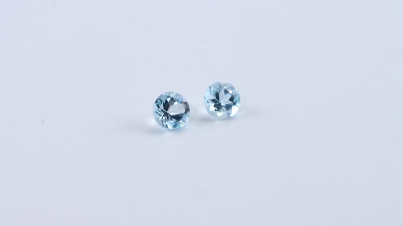 Sky Blue Topaz Set of 2 (Rnd 5 mm) 1.08 ctw Loose Gemstone