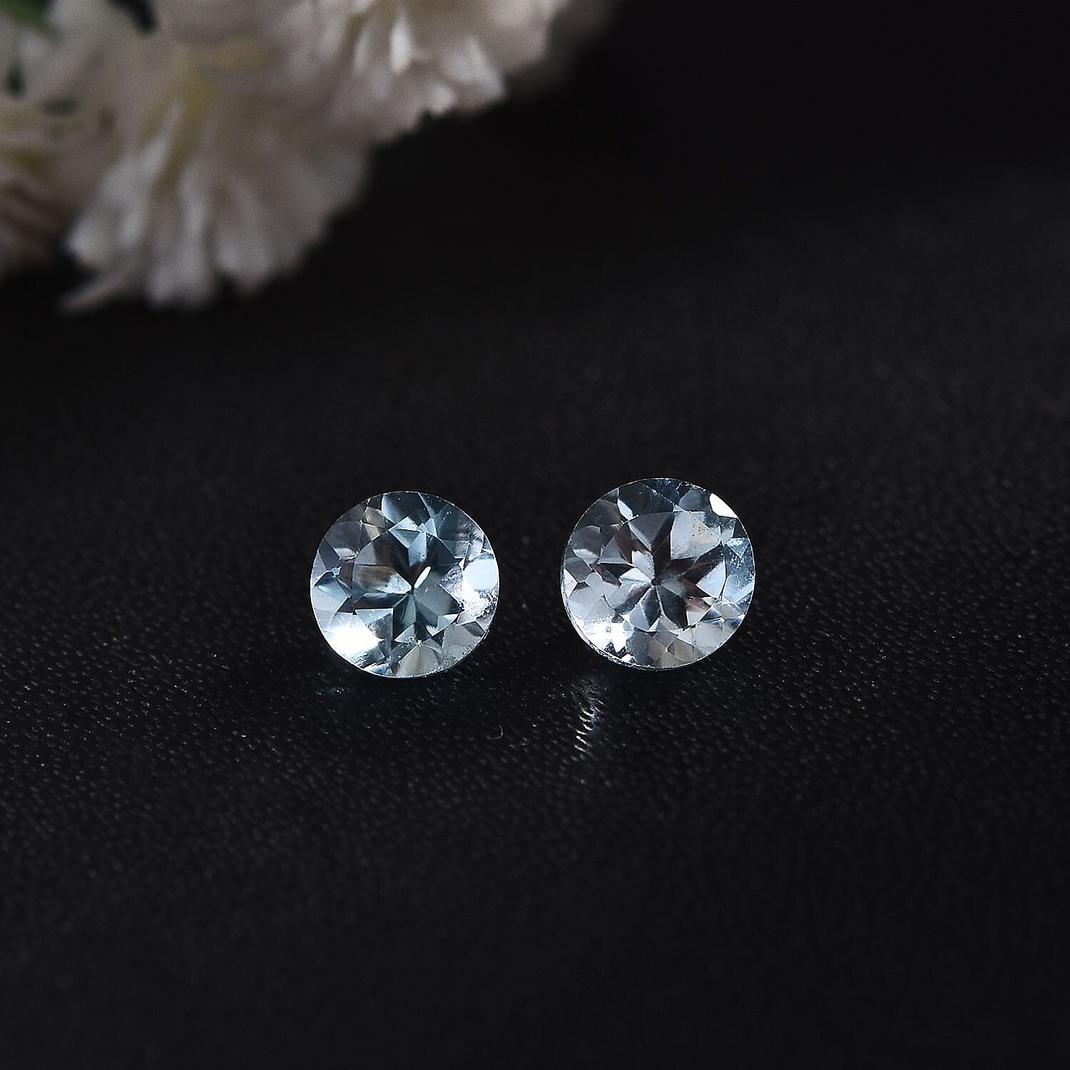 Sky Blue Topaz Set of 2 (Rnd 5 mm) 1.08 ctw Loose Gemstone