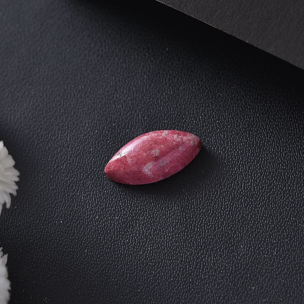 Norwegian Thulite (Mrq 14x7 mm) 3.40 ctw image number 1