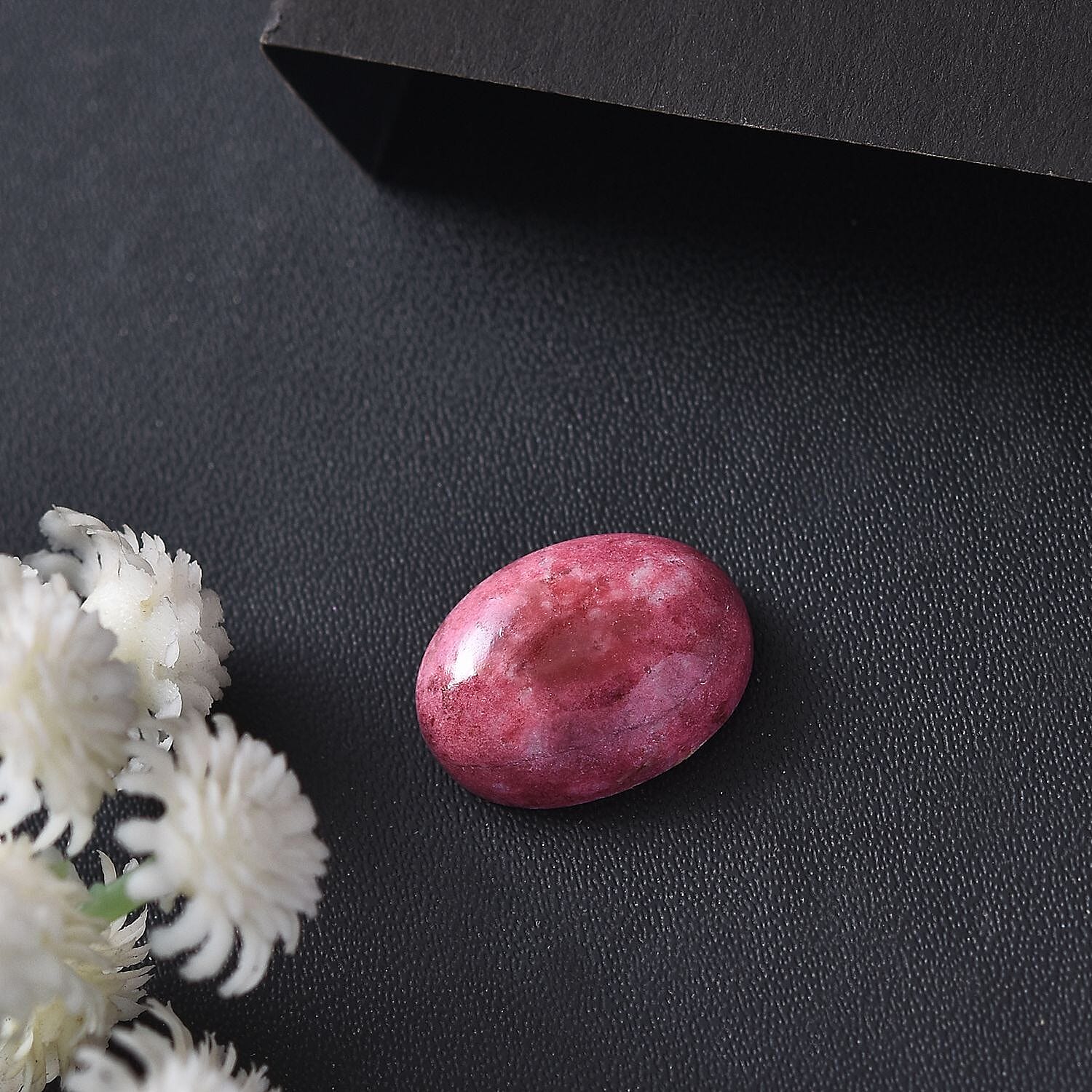 AA Norwegian Thulite (Ovl 16x12 mm) 9.70 ctw