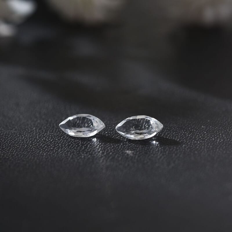 White Topaz Set of 2 (Marquee 5x2.5 mm) 0.35 ctw