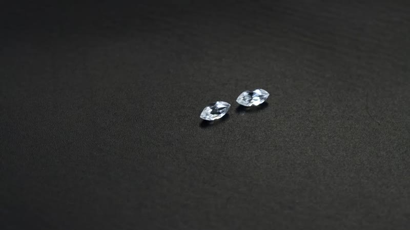 White Topaz Set of 2 (Mrq 6x3 mm) 0.50 ctw