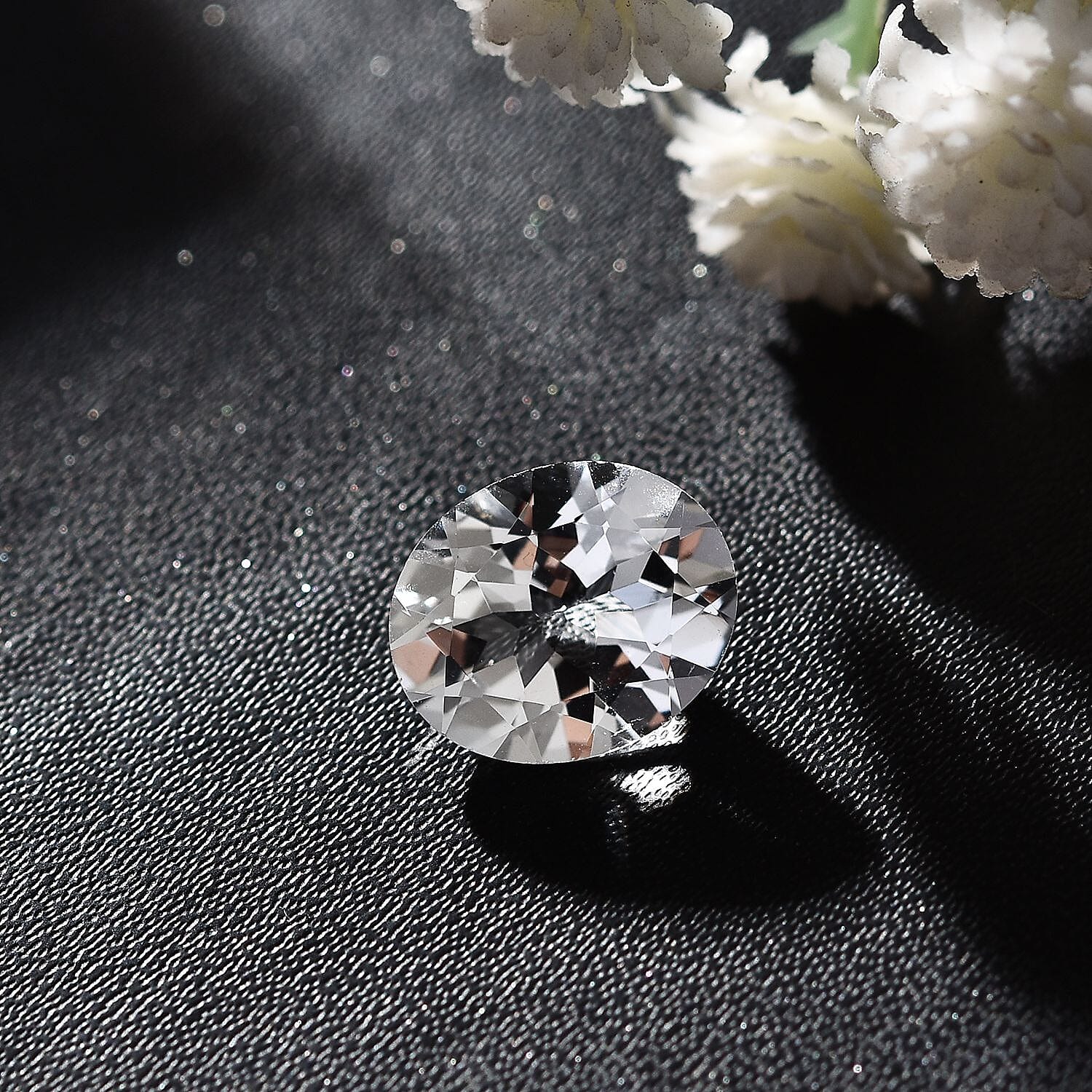 White Topaz (Oval 12x10 mm) 4.84 ctw