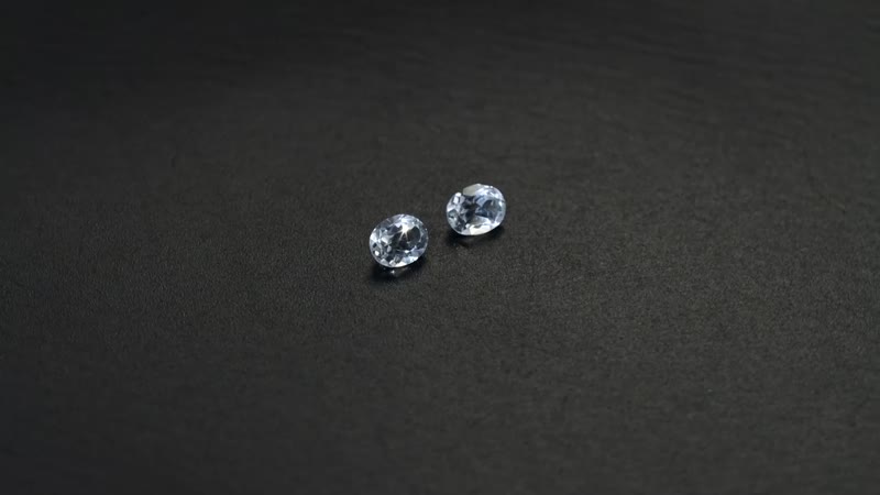 White Topaz Set of 2 (Oval 5x4 mm) 0.82 ctw