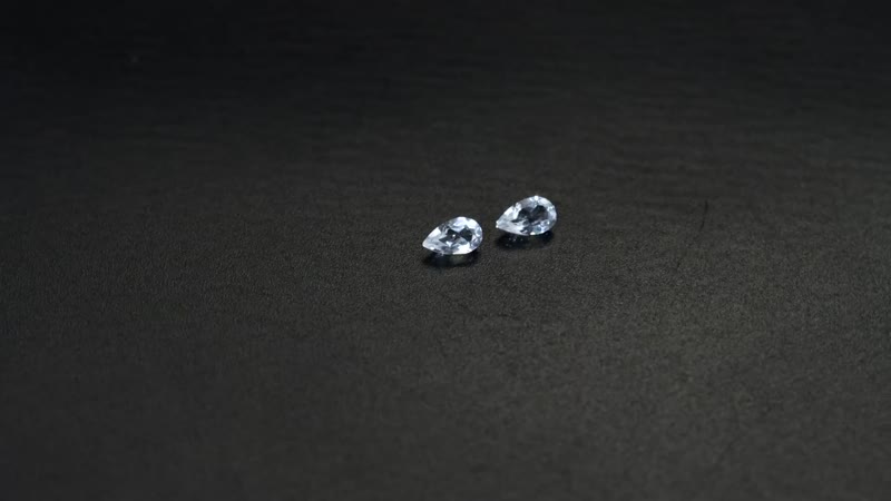 White Topaz Set of 2 (Pear 5x3 mm) 0.49 ctw
