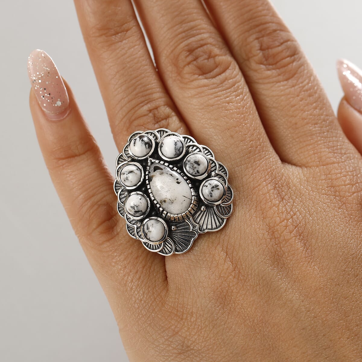Artisan Crafted Premium White Buffalo Fancy Ring in Sterling Silver (Size 6.0) 9.20 ctw image number 2