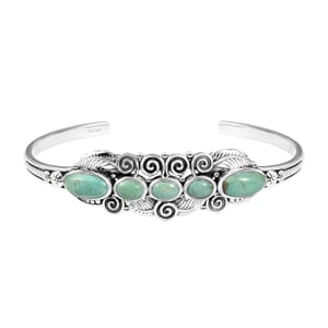 D'Joy Artisan Crafted Royston Turquoise 8.25 ctw Leaf Cuff Bracelet in Sterling Silver (7.25 In)