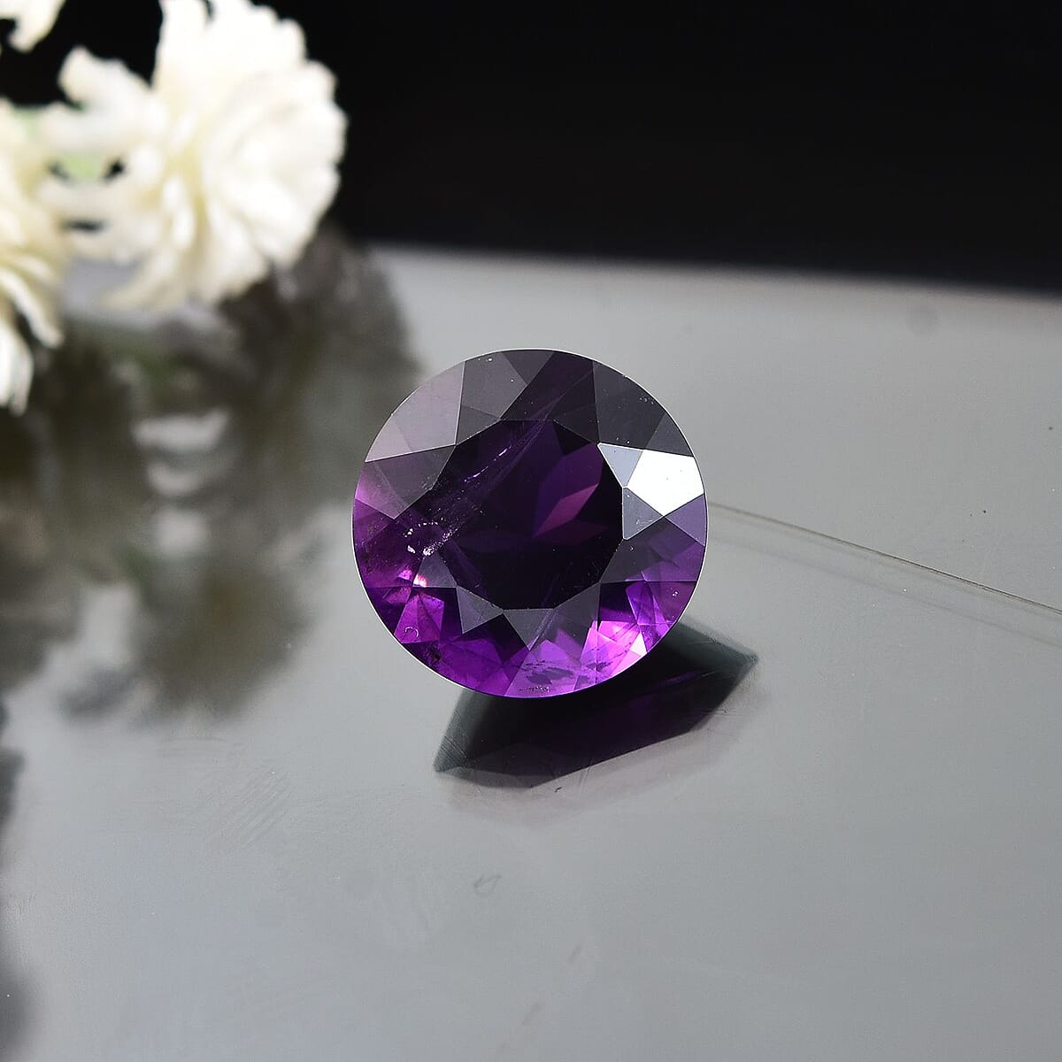 African Amethyst (Rnd 12 mm) 4.78 ctw image number 1