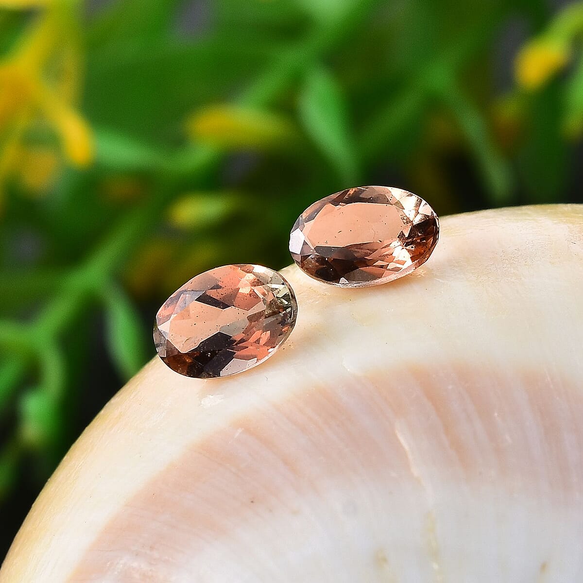 Jenipapo Andalusite Set of 2 (Ovl 6x4 mm) 0.88 ctw image number 1