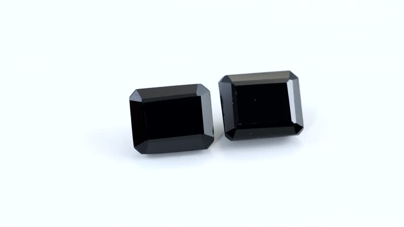 Thai Black Spinel Set of 2 (Oct 11x9 mm) 10.66 ctw