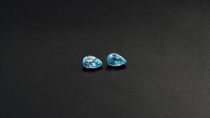 Blue Zircon Set of 2 (Pear 6x4 mm) 1.10 ctw